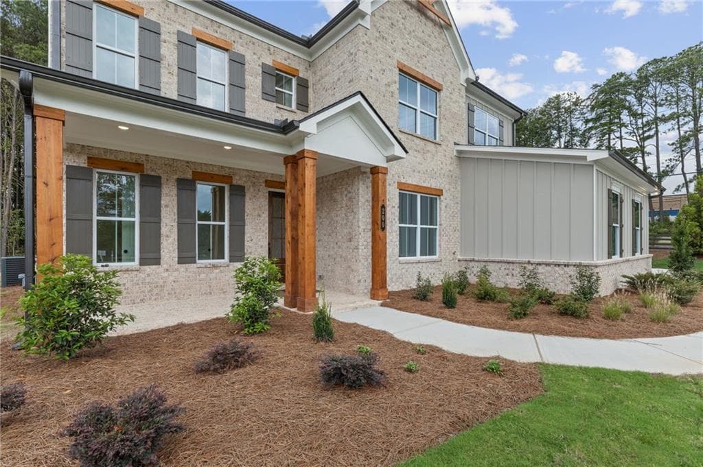 5 bedroom, 5 bathroom, 3,589 sq ft single family residence for sale at 200 Knollwood Bend, Canton, GA 30015 — photo 3
