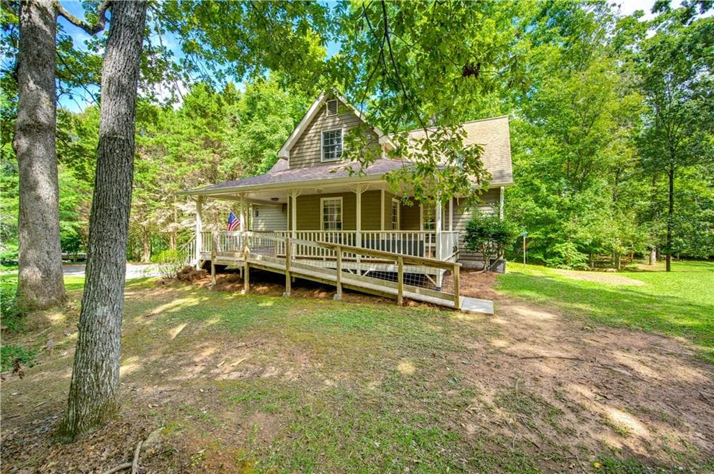 3 bedroom, 3 bathroom, 2,040 sq ft single family residence for sale at 33 Mayapple Glen, Dawsonville, GA 30534 — photo 4