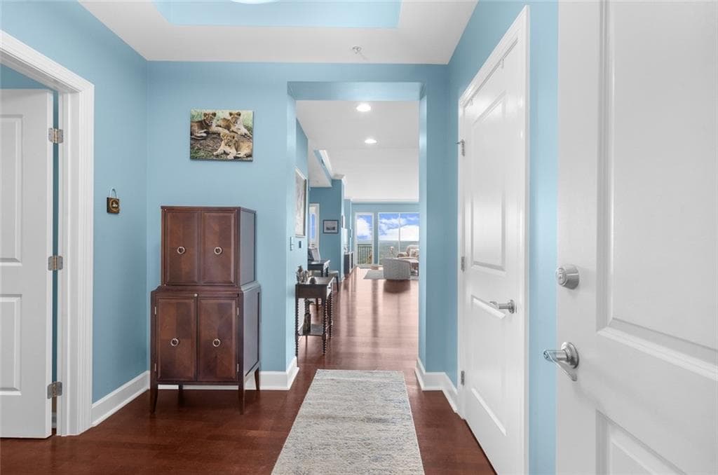 2 bedroom, 3 bathroom, 1,829 sq ft condominium for sale at 2950 Mount Wilkinson Parkway 813, Atlanta, GA 30339 — photo 2