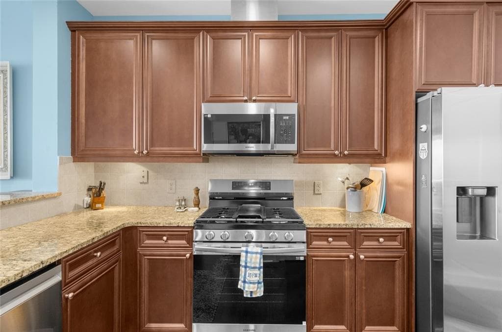 2 bedroom, 3 bathroom, 1,829 sq ft condominium for sale at 2950 Mount Wilkinson Parkway 813, Atlanta, GA 30339 — photo 7