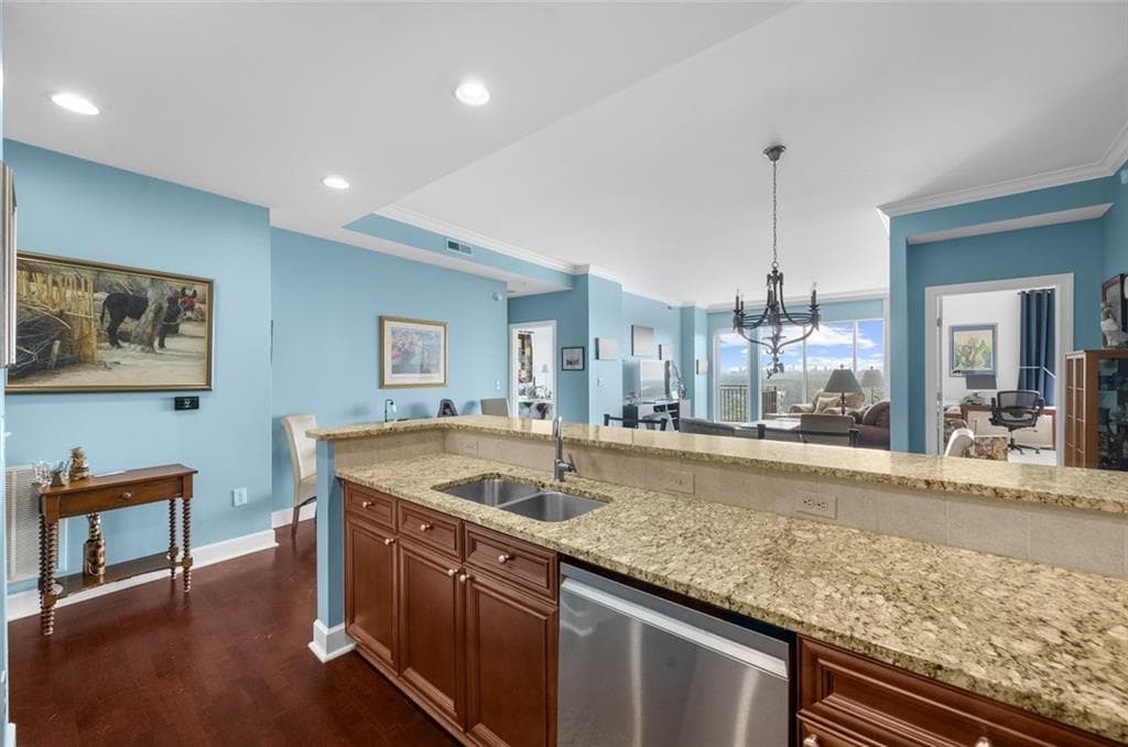 2 bedroom, 3 bathroom, 1,829 sq ft condominium for sale at 2950 Mount Wilkinson Parkway 813, Atlanta, GA 30339 — photo 9