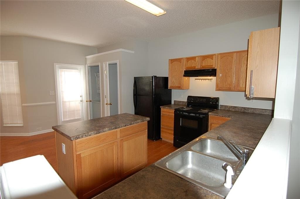 2 bedroom, 3 bathroom, 1,504 sq ft townhouse for sale at 2847 Parkway Close, Lithonia, GA 30058 — photo 7