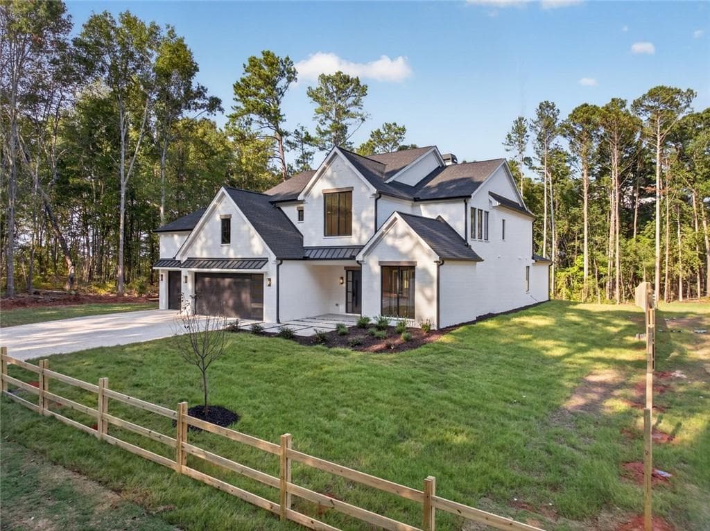 4 bedroom, 4 bathroom, 4,265 sq ft single family residence for sale at 596 Hoke O'Kelly Mill Road, Loganville, GA 30052 — photo 4