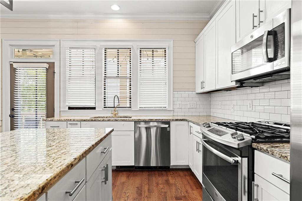 4 bedroom, 5 bathroom, 2,881 sq ft single family residence for rent at 81 College Street, Norcross, GA 30071 for $3,695 a month — photo 9