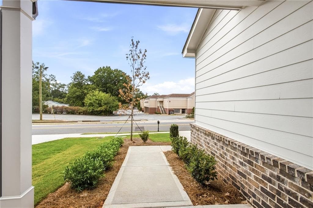 4 bedroom, 3 bathroom, 2,235 sq ft single family residence for sale at 35 Aviation Rd, Marietta, GA 30060 — photo 5