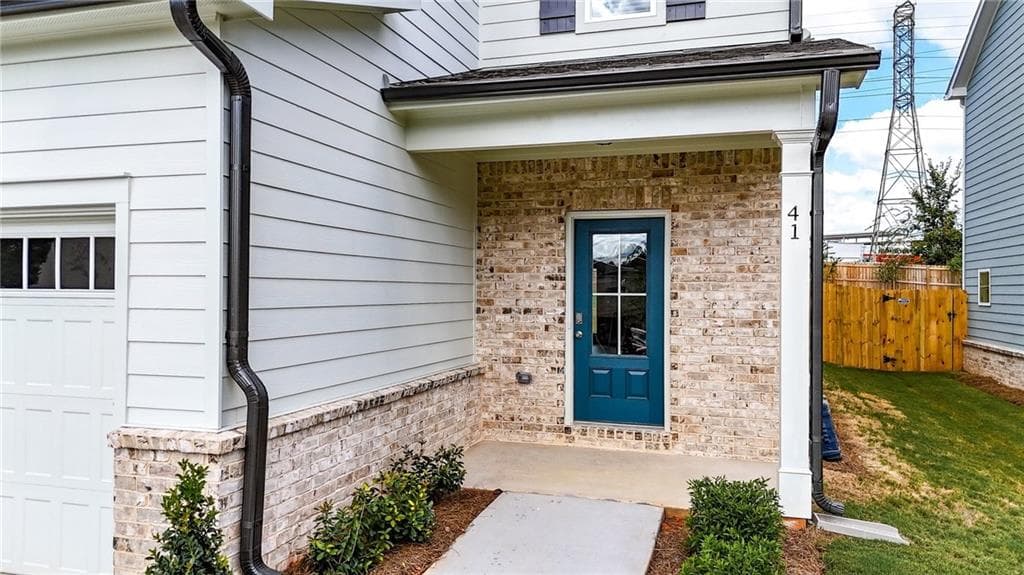 4 bedroom, 3 bathroom, 2,235 sq ft single family residence for sale at 41 Aviation Rd, Marietta, GA 30060 — photo 2