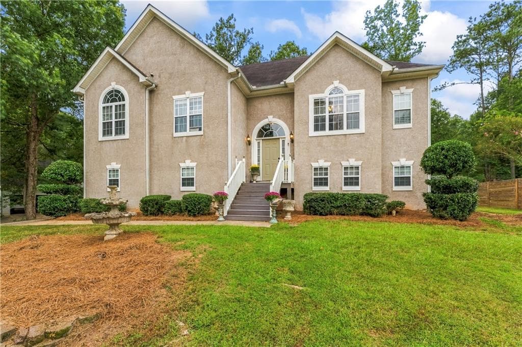 4 bedroom, 3 bathroom, 2,203 sq ft single family residence for sale at 255 Rock Hill Drive, Fayetteville, GA 30215 — photo 2