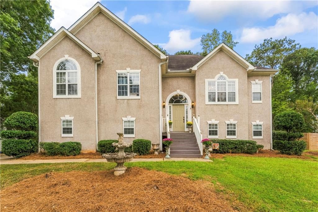 4 bedroom, 3 bathroom, 2,203 sq ft single family residence for sale at 255 Rock Hill Drive, Fayetteville, GA 30215 — photo 3