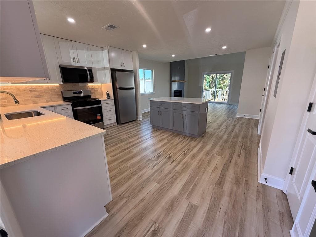 2 bedroom, 2 bathroom, 1,232 sq ft townhouse for sale at 1174 Ridgecrest Lane, Smyrna, GA 30080