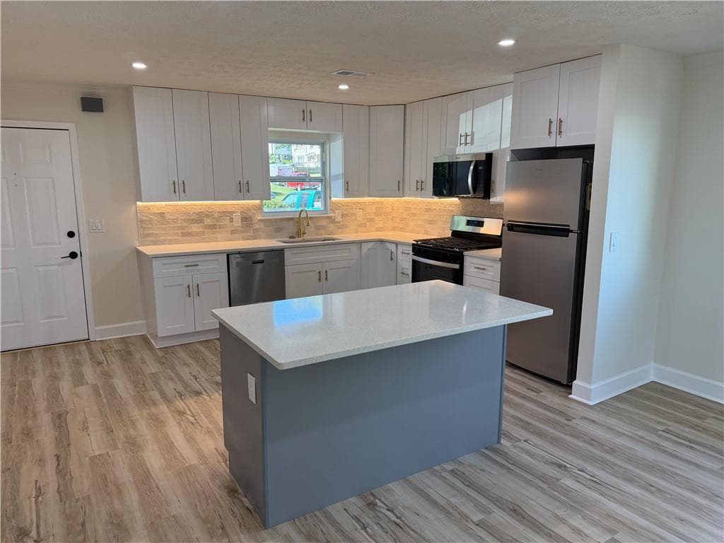 2 bedroom, 2 bathroom, 1,232 sq ft townhouse for sale at 1174 Ridgecrest Lane, Smyrna, GA 30080 — photo 3