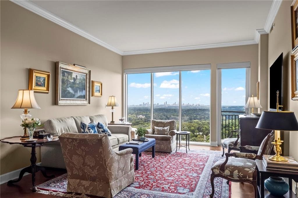 2 bedroom, 3 bathroom, 1,829 sq ft condominium for sale at 2950 Mount Wilkinson Parkway 812, Atlanta, GA 30339 — photo 2
