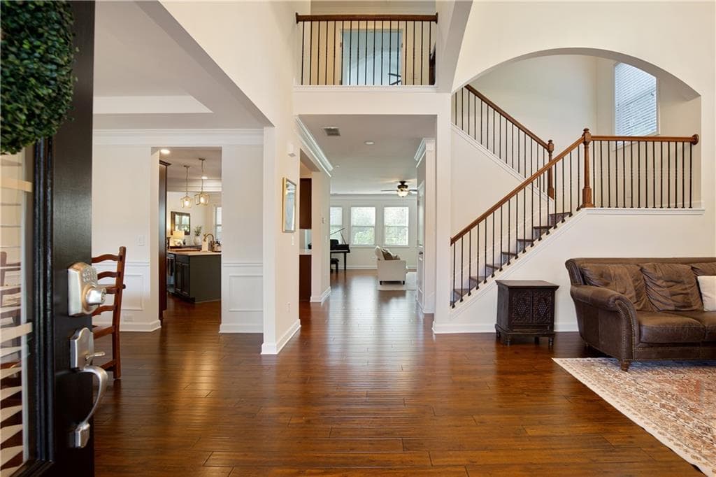5 bedroom, 4 bathroom, 3,902 sq ft single family residence for sale at 4325 Sanibel Cove, Cumming, GA 30040 — photo 6