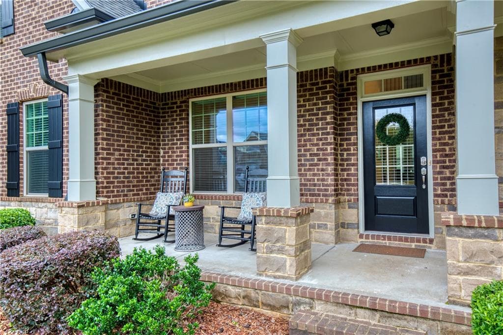 5 bedroom, 4 bathroom, 3,902 sq ft single family residence for sale at 4325 Sanibel Cove, Cumming, GA 30040 — photo 5