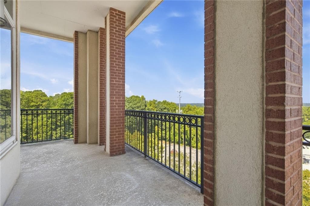 2 bedroom, 2 bathroom, 1,505 sq ft condominium for rent at 3820 Roswell Road 809, Atlanta, GA 30342 for $3,000 a month — photo 8