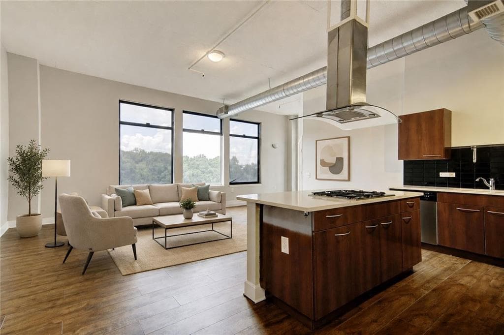 2 bedroom, 2 bathroom, 1,505 sq ft condominium for rent at 3820 Roswell Road 809, Atlanta, GA 30342 for $3,000 a month — photo 9