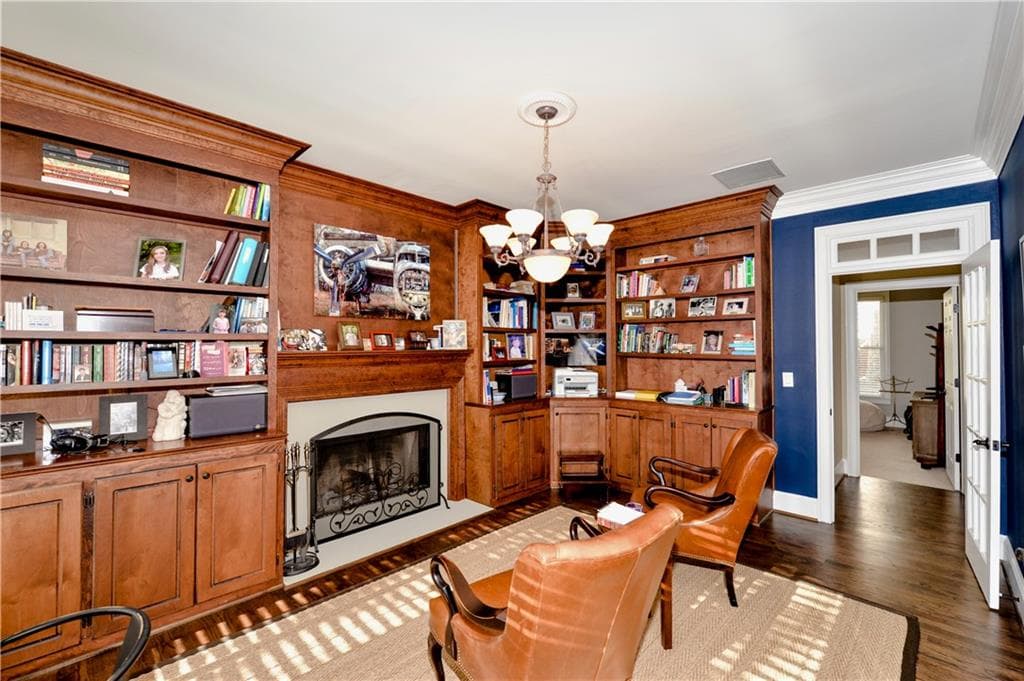 5 bedroom, 4 bathroom, 3,346 sq ft single family residence for rent at 265 Windsor Gate Cove, Atlanta, GA 30342 for $5,500 a month — photo 8