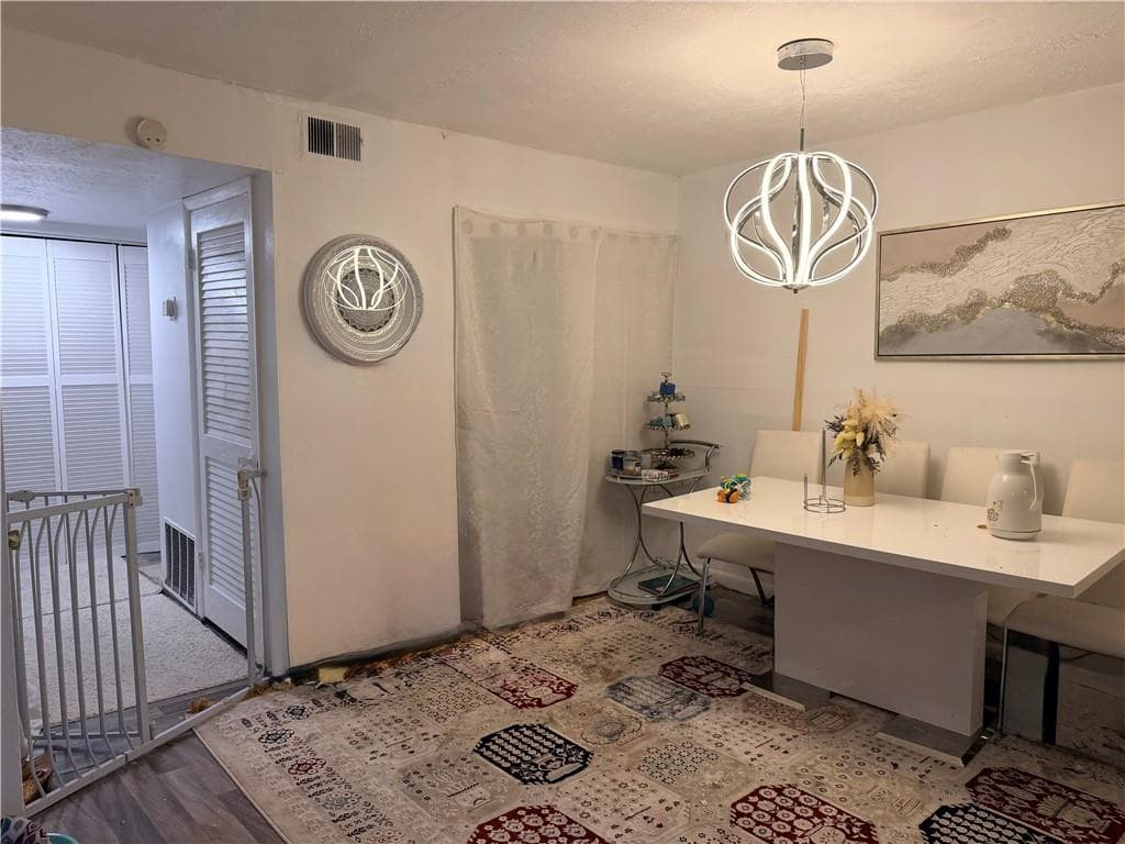 2 bedroom, 2 bathroom, 1,139 sq ft condominium for sale at 6579 Brannon Hill Road, Clarkston, GA 30021 — photo 4
