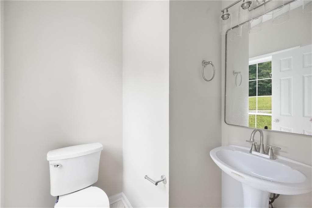 5 bedroom, 3 bathroom, 2,532 sq ft single family residence for sale at 2034 Spicers Lane, Woodstock, GA 30189 — photo 2