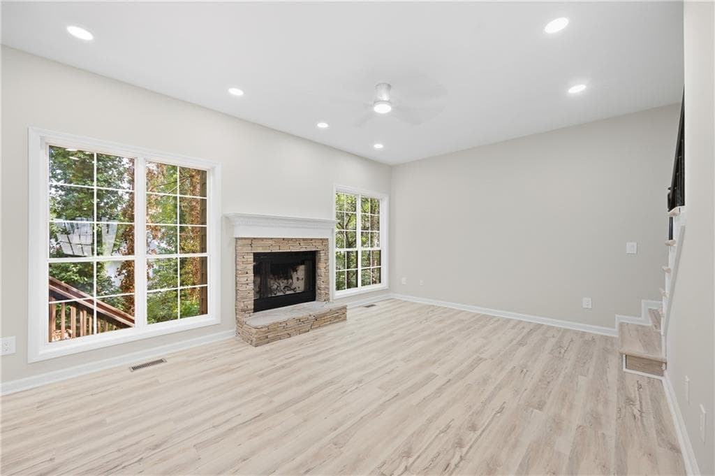 5 bedroom, 3 bathroom, 2,532 sq ft single family residence for sale at 2034 Spicers Lane, Woodstock, GA 30189 — photo 6