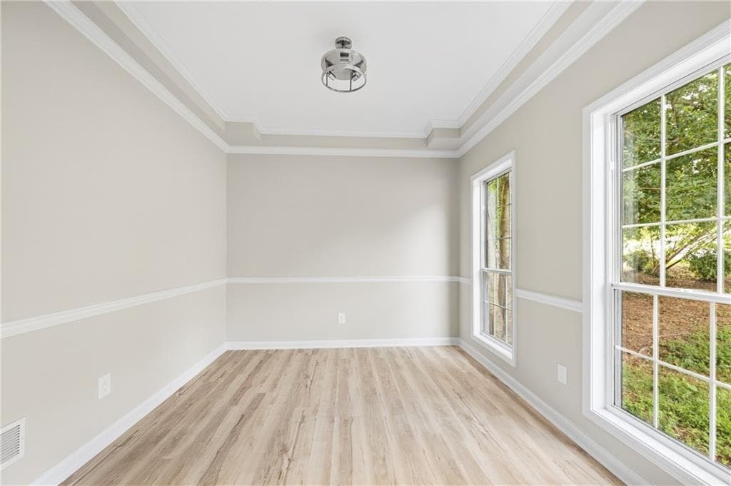 5 bedroom, 3 bathroom, 2,532 sq ft single family residence for sale at 2034 Spicers Lane, Woodstock, GA 30189 — photo 7