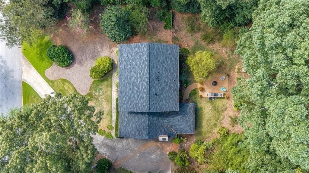 4 bedroom, 3 bathroom, 2,620 sq ft single family residence for sale at 2206 Deer Ridge Drive, Smoke Rise, GA 30087 — photo 5