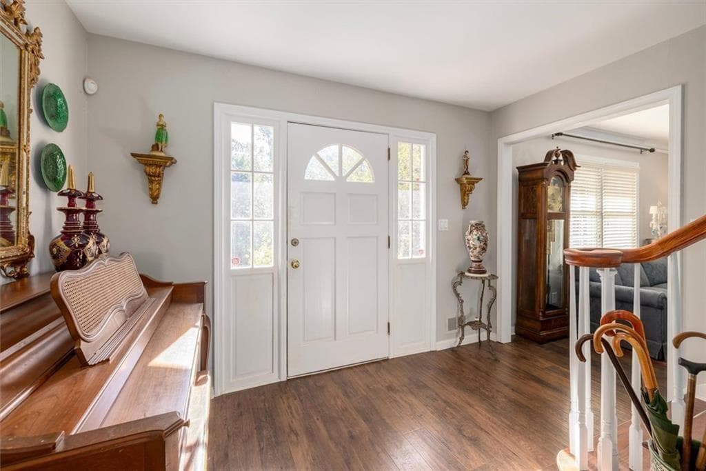 4 bedroom, 3 bathroom, 2,620 sq ft single family residence for sale at 2206 Deer Ridge Drive, Smoke Rise, GA 30087 — photo 9