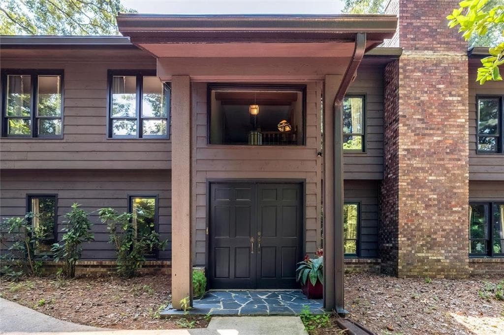 3 bedroom, 5 bathroom, 4,633 sq ft single family residence for sale at 1921 Lilburn Stone Mountain Road, Smoke Rise, GA 30087 — photo 6
