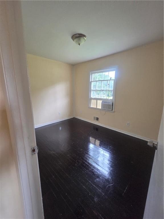 6 bedroom, 2 bathroom, 1,559 sq ft single family residence for sale at 3621 Glen Mora Drive, Decatur, GA 30032 — photo 8