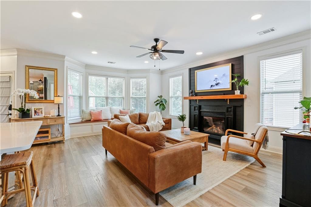 4 bedroom, 3 bathroom, 2,805 sq ft single family residence for sale at 1117 Cotton Oak Drive, Lawrenceville, GA 30045 — photo 8