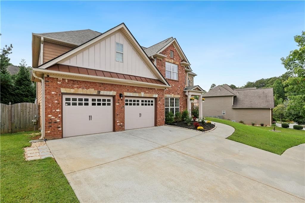 4 bedroom, 3 bathroom, 2,805 sq ft single family residence for sale at 1117 Cotton Oak Drive, Lawrenceville, GA 30045 — photo 2