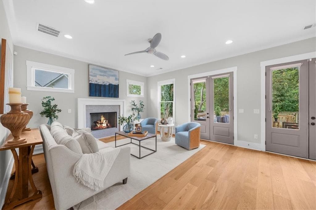 5 bedroom, 4 bathroom, 3,135 sq ft single family residence for sale at 374 Norcross Street, Roswell, GA 30075 — photo 3
