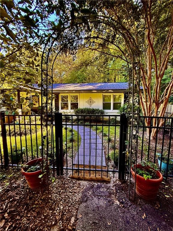 4 bedroom, 1 bathroom, 1,325 sq ft home for sale at 511 Allen Drive, Lawrenceville, GA