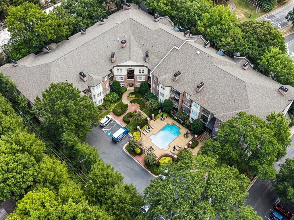 1 bedroom, 1 bathroom, 1,275 sq ft condominium for sale at 825 Highland Lane 1317, Atlanta, GA 30306 — photo 1 of 44