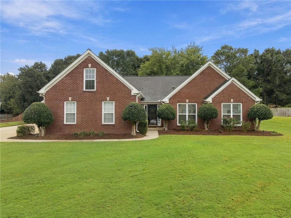 4 bedroom, 2 bathroom, 2,325 sq ft single family residence for sale at 3715 Wynter Frost Walk, Bethlehem, GA 30620