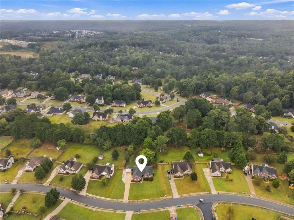 4 bedroom, 2 bathroom, 2,325 sq ft single family residence for sale at 3715 Wynter Frost Walk, Bethlehem, GA 30620 — photo 3