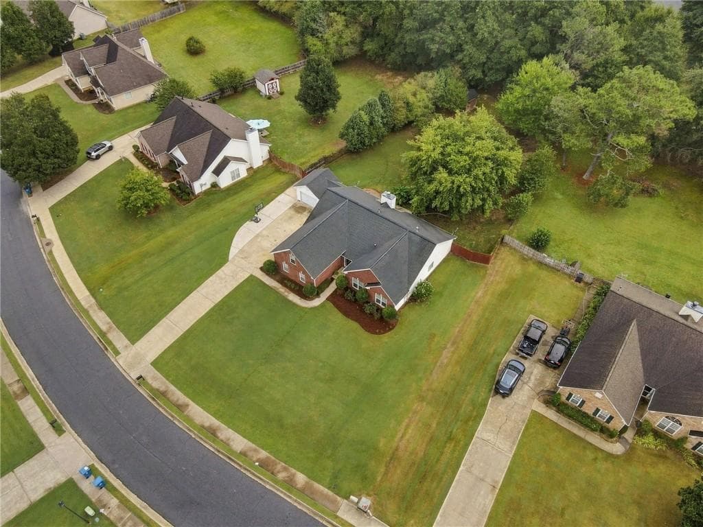 4 bedroom, 2 bathroom, 2,325 sq ft single family residence for sale at 3715 Wynter Frost Walk, Bethlehem, GA 30620 — photo 4