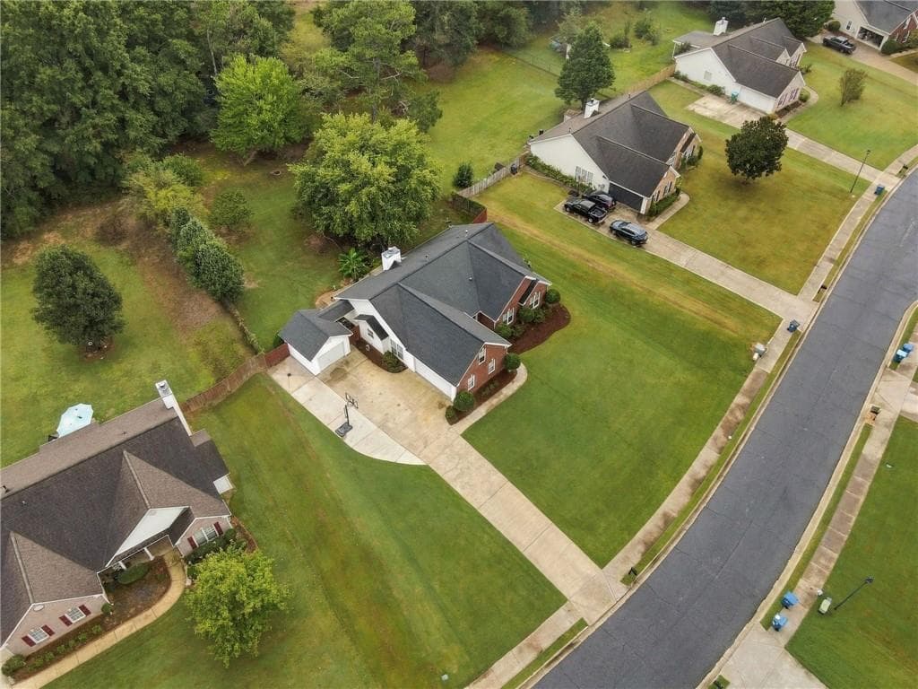 4 bedroom, 2 bathroom, 2,325 sq ft single family residence for sale at 3715 Wynter Frost Walk, Bethlehem, GA 30620 — photo 5