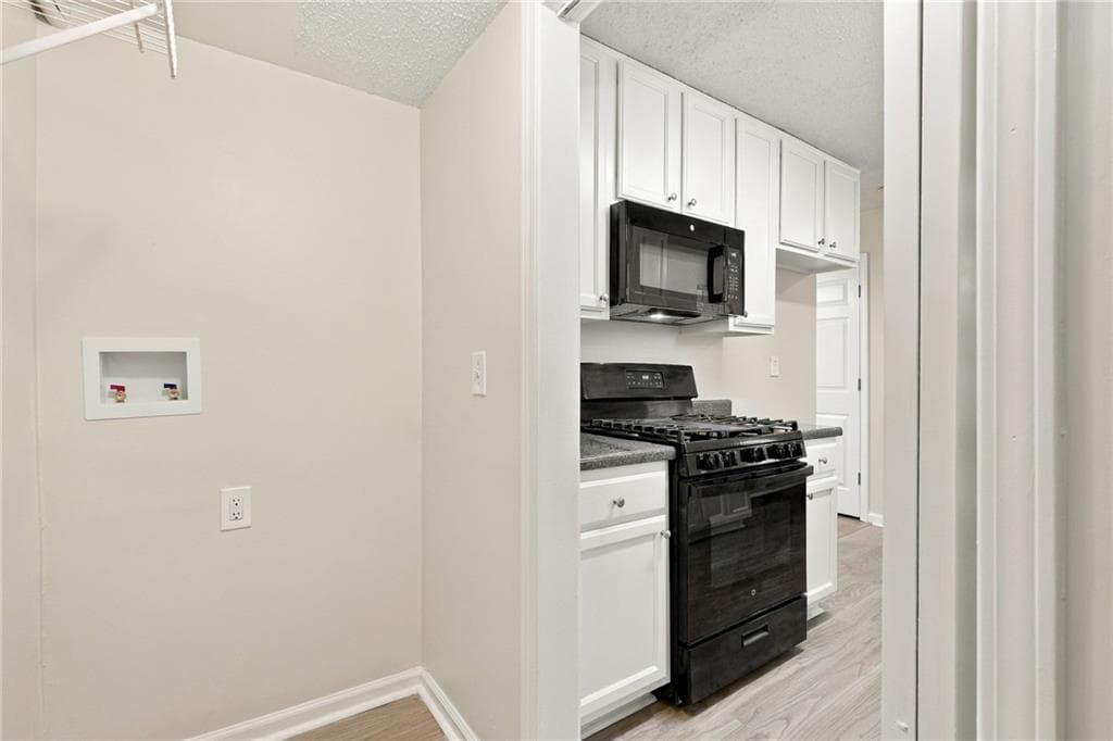 3 bedroom, 2 bathroom, 1,134 sq ft single family residence for sale at 6237 Creekford Drive, Lithonia, GA 30058 — photo 6