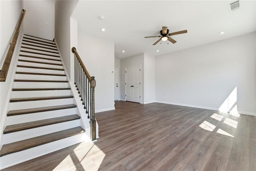 3 bedroom, 4 bathroom, 2,156 sq ft townhouse for sale at 1200 Marlo Way, Acworth, GA 30102 — photo 3