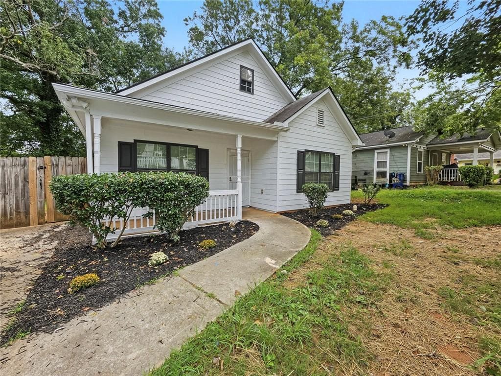 4 bedroom, 2 bathroom, 1,560 sq ft single family residence for sale at 1154 Sims Street, Atlanta, GA 30310 — photo 7