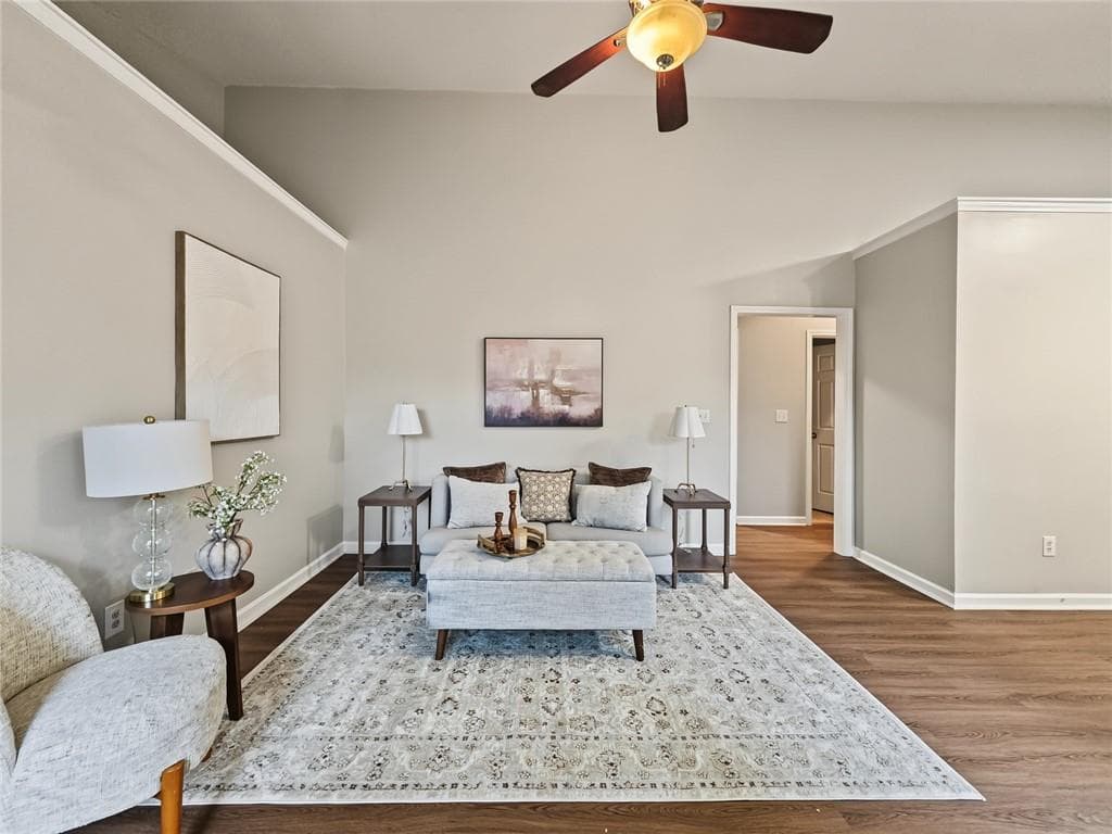 4 bedroom, 2 bathroom, 1,560 sq ft single family residence for sale at 1154 Sims Street, Atlanta, GA 30310 — photo 3