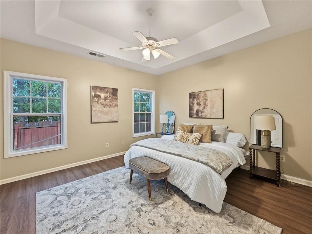 4 bedroom, 2 bathroom, 1,560 sq ft single family residence for sale at 1154 Sims Street, Atlanta, GA 30310 — photo 4