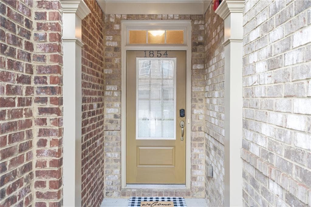 3 bedroom, 3 bathroom, 1,918 sq ft townhouse for sale at 1854 Caswell Parkway 56, Marietta, GA 30060 — photo 2