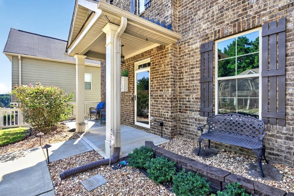 6 bedroom, 4 bathroom, 4,050 sq ft single family residence for sale at 2193 Dodson Woods Drive, Fairburn, GA 30213 — photo 3