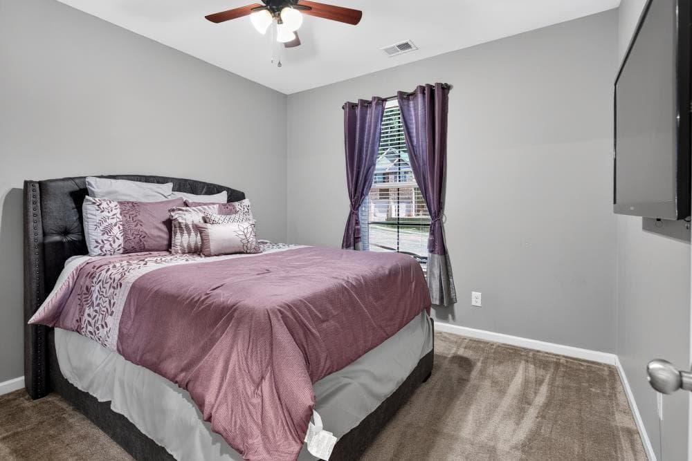 6 bedroom, 4 bathroom, 4,050 sq ft single family residence for sale at 2193 Dodson Woods Drive, Fairburn, GA 30213 — photo 6