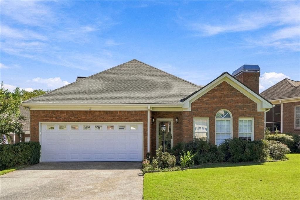 3 bedroom, 3 bathroom, 2,637 sq ft home for sale at 1970 Stockton Walk Lane, Snellville, GA