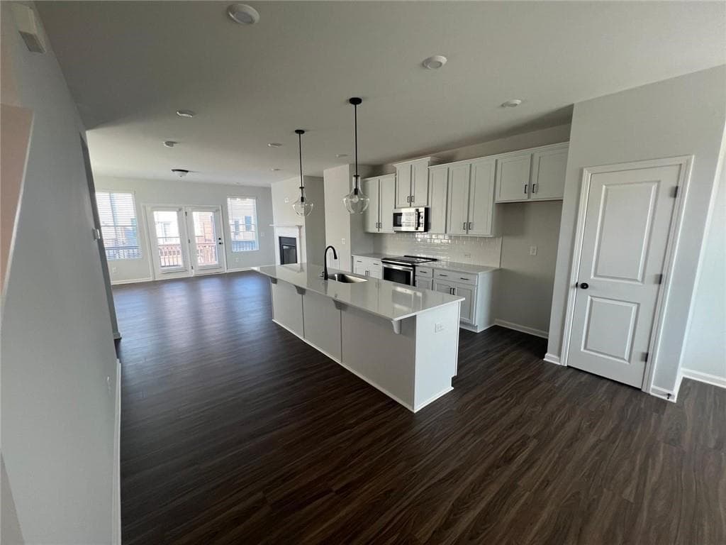 3 bedroom, 4 bathroom, 1,985 sq ft townhouse for rent at 700 Payton Lane, Acworth, GA 30102 for $2,400 a month — photo 8
