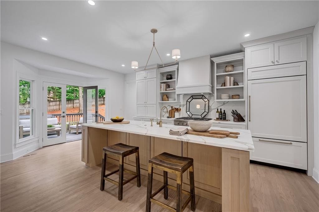 6 bedroom, 5 bathroom, 3,250 sq ft single family residence for sale at 2352 Brittany Lane, Marietta, GA 30062 — photo 6