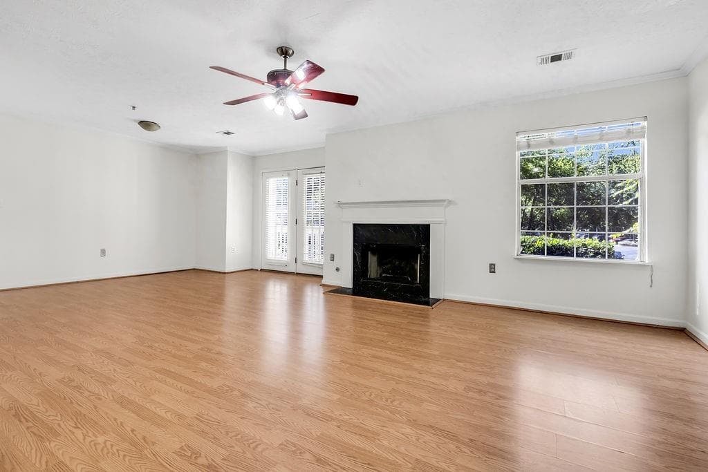 2 bedroom, 2 bathroom, 1,128 sq ft condominium for rent at 1452 KEYS CROSSING Drive, Brookhaven, GA 30319 for $1,500 a month — photo 3