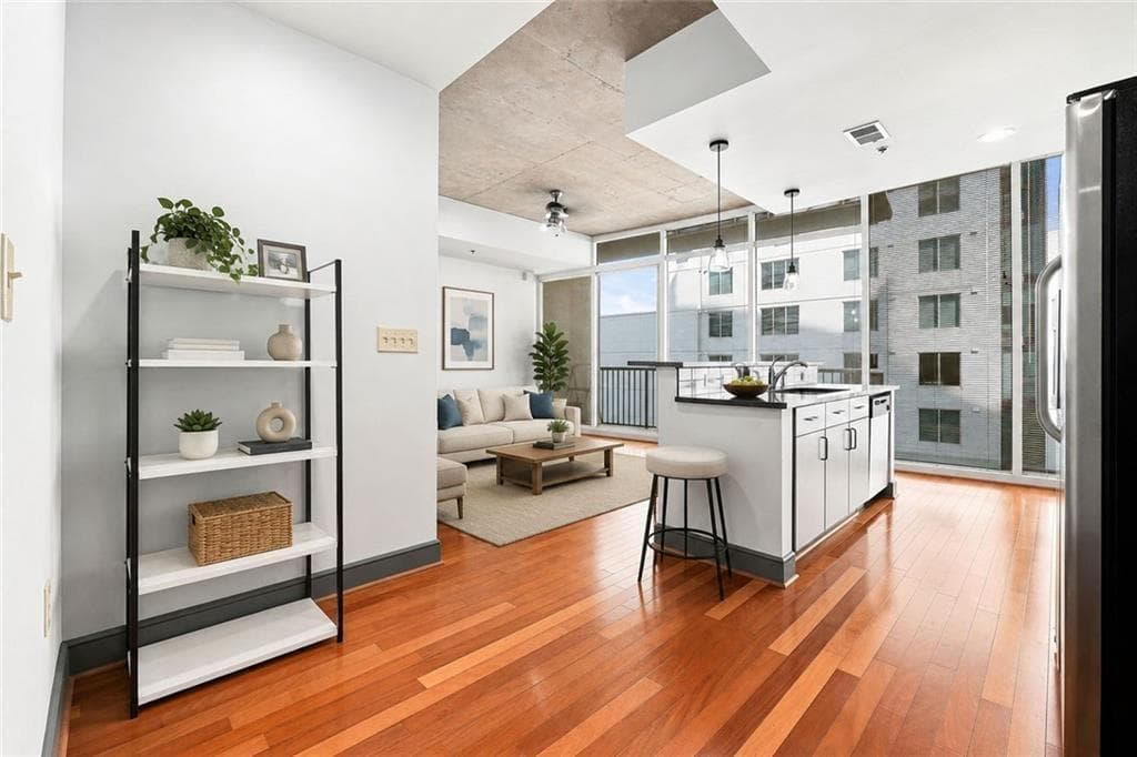 1 bedroom, 1 bathroom, 774 sq ft condominium for sale at 44 Peachtree Place 626, Atlanta, GA 30309 — photo 6